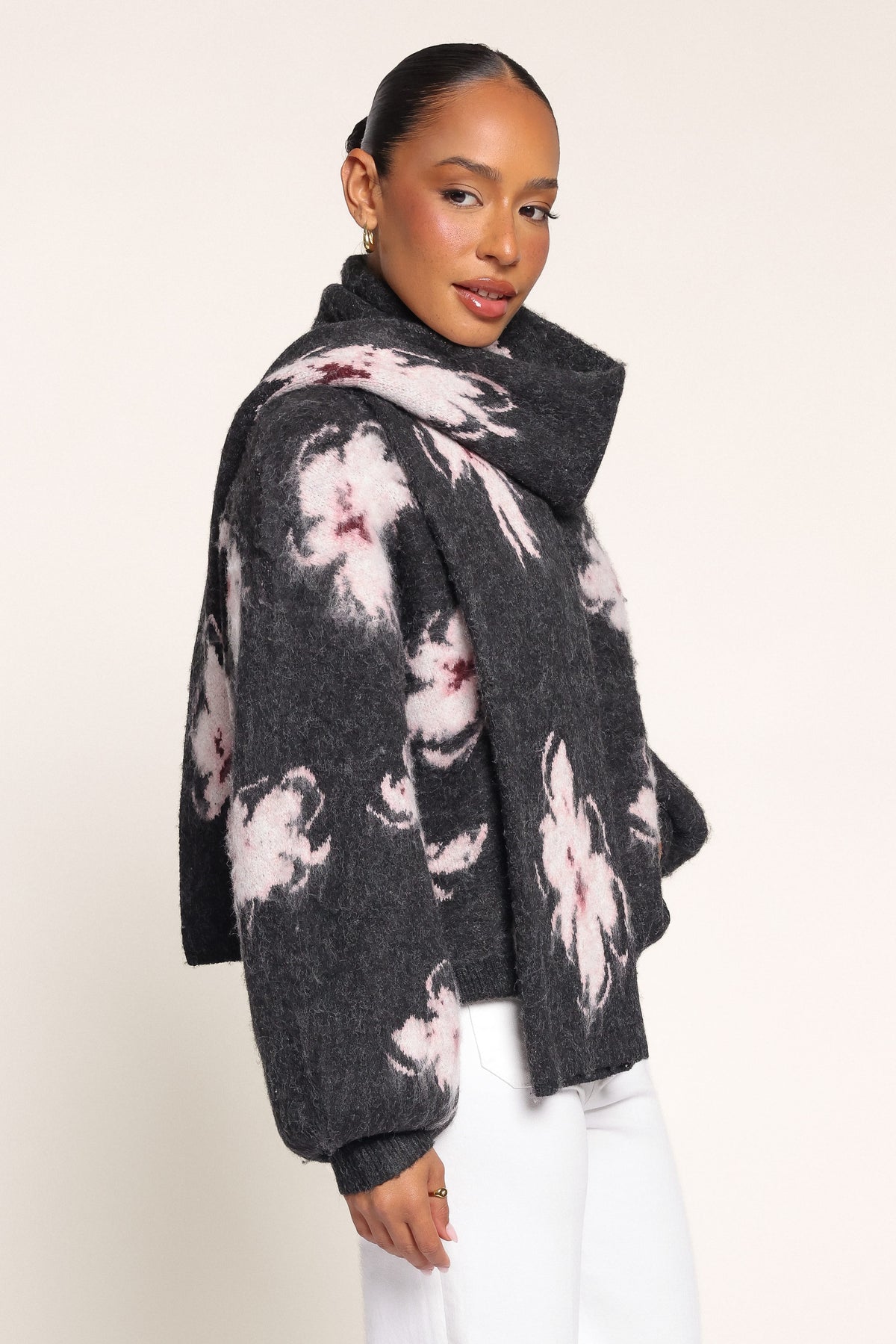 KNITWEAR Garetta Scarf Sweater - Charcoal Pink Floral