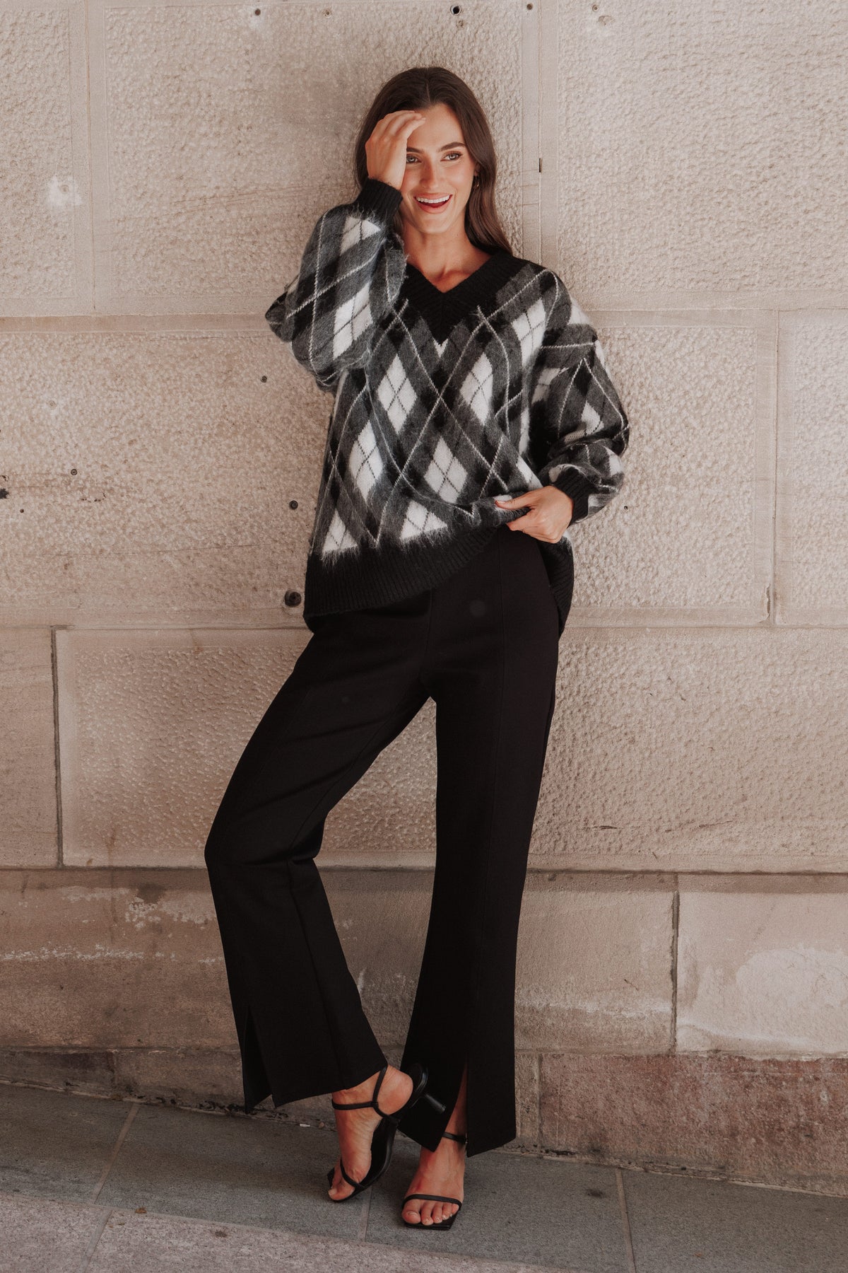 KNITWEAR Carlotta V-Neck Sweater - Black Argyle